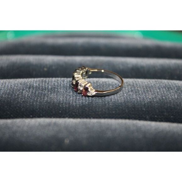 Purple Stone Clear Rhinestones Silver Band Fashion Costume Ring Size 5 - Picture 4 of 7